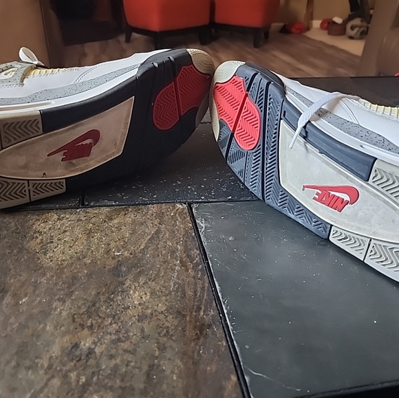 Nike Air Jordan 4 White Cement 2016 OG Retro IV Size 11 840606-192 White Bred - Picture 5 of 6